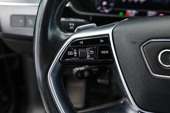 Audi e-tron Sportback 28 of 30