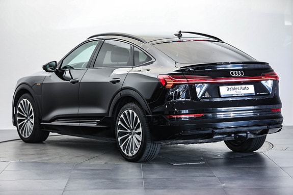 Audi e-tron Sportback 10 of 30