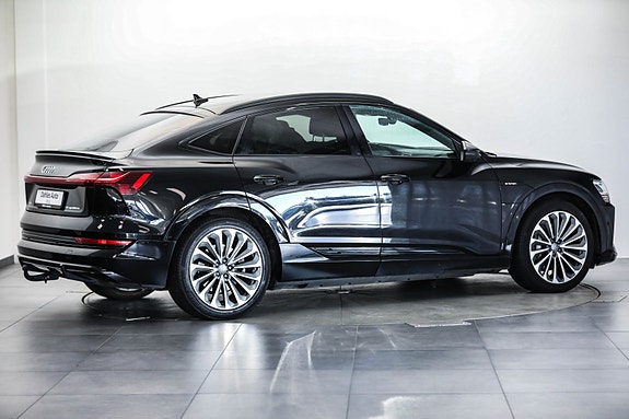 Audi e-tron Sportback 13 of 30