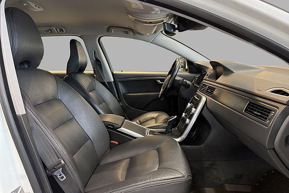 Volvo XC70 16 of 24