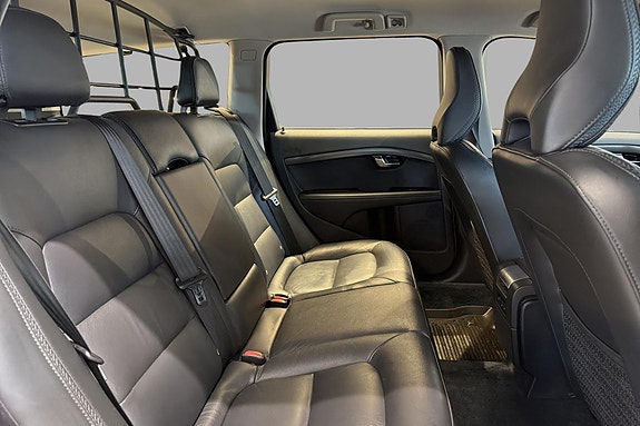 Volvo XC70 18 of 24