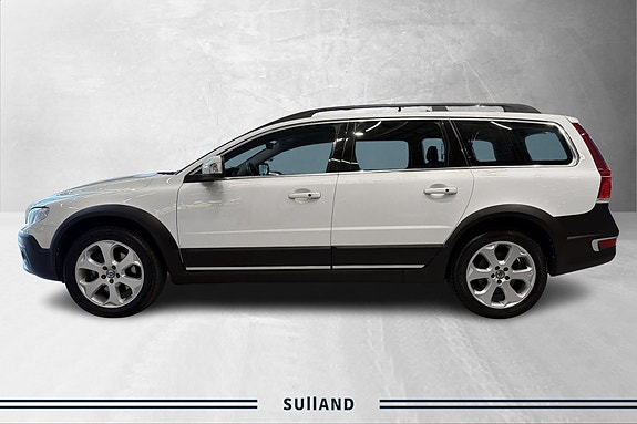 Volvo XC70 2 of 24