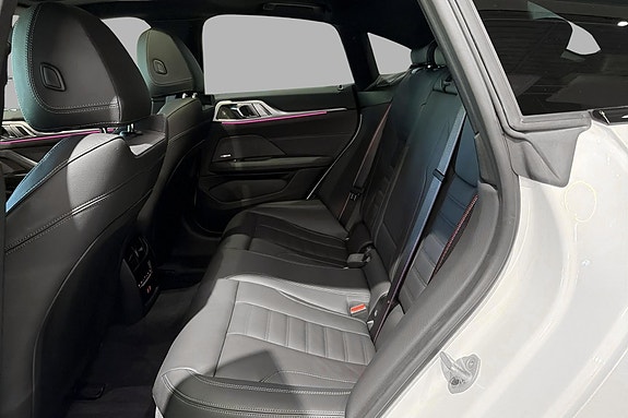 BMW i4 17 of 23
