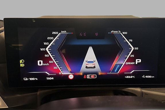 BMW i4 13 of 23