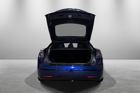 Tesla Model S 27 of 30
