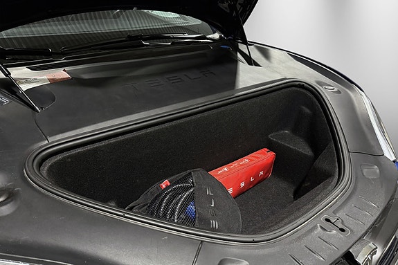 Tesla Model S 18 of 30