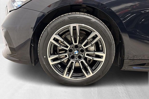 BMW i5 24 of 25