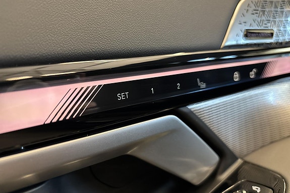 BMW i5 17 of 25