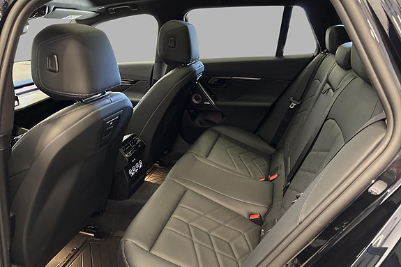BMW i5 7 of 25
