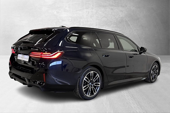 BMW i5 4 of 25