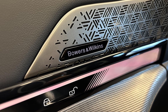 BMW i5 18 of 25