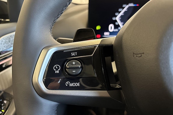 BMW i5 23 of 25