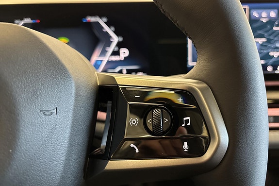 BMW i5 22 of 25