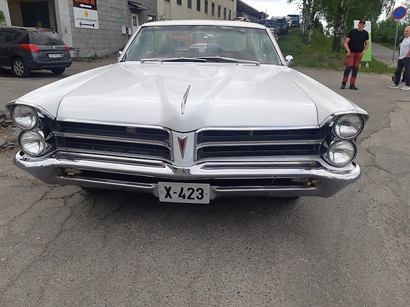 Pontiac Bonneville 2 of 14