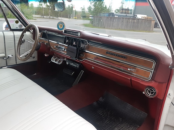 Pontiac Bonneville 14 of 14
