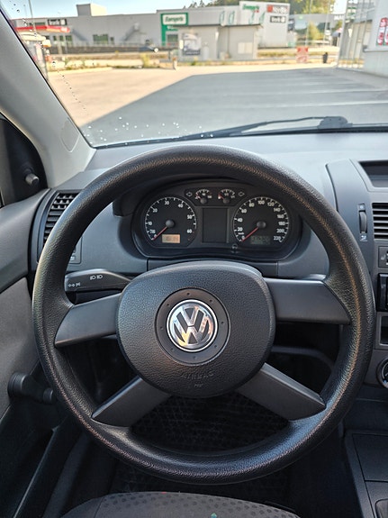 Volkswagen Polo 9 of 30