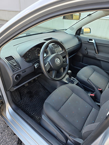 Volkswagen Polo 11 of 30