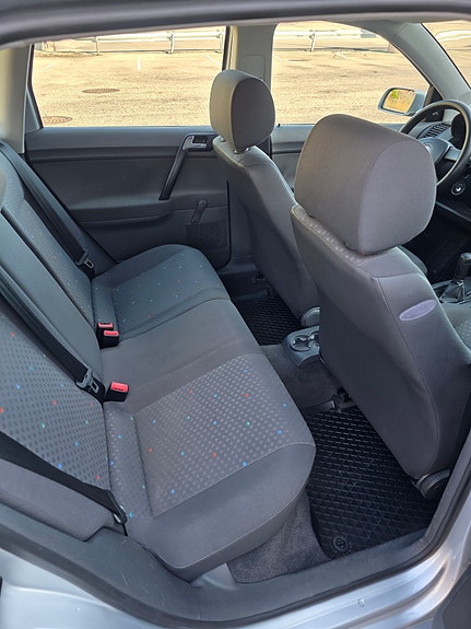 Volkswagen Polo 14 of 30
