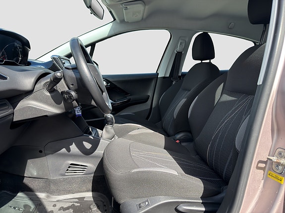 Peugeot 208 10 of 22