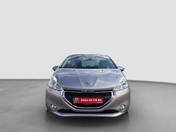 Peugeot 208 8 of 22