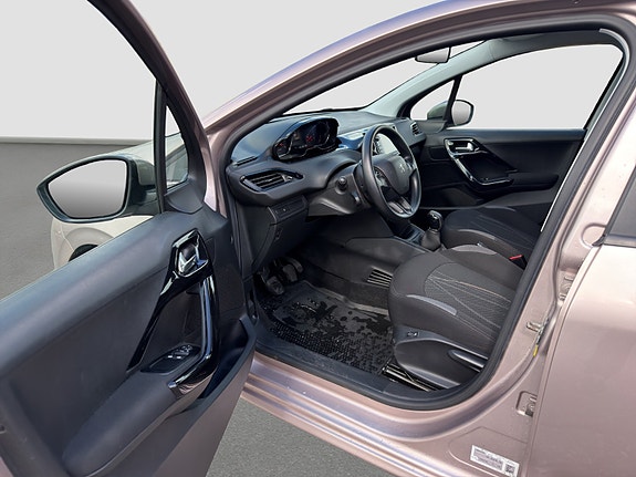 Peugeot 208 9 of 22