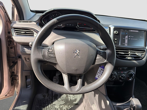 Peugeot 208 11 of 22