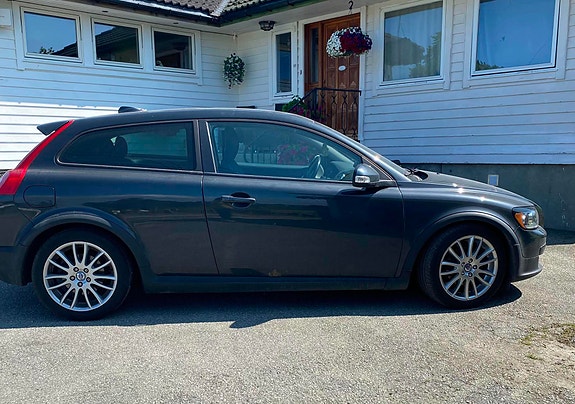 Volvo C30 2 of 8