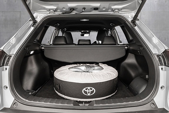 Toyota Corolla Cross 24 of 24