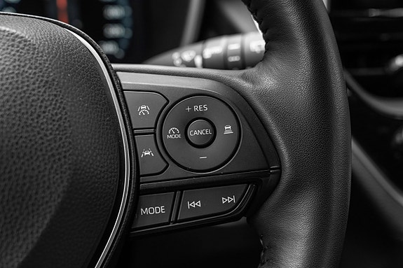 Toyota Corolla Cross 16 of 24