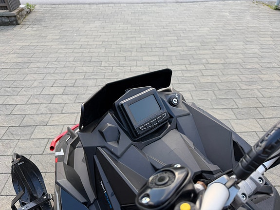 Polaris 850 RMK Khaos 2 of 8