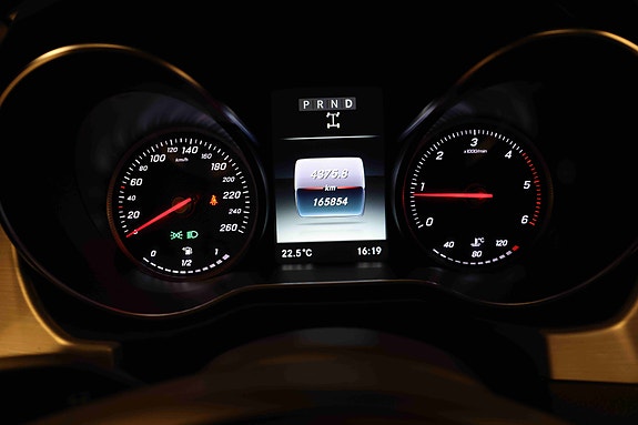 Mercedes-Benz X250 d 25 of 30