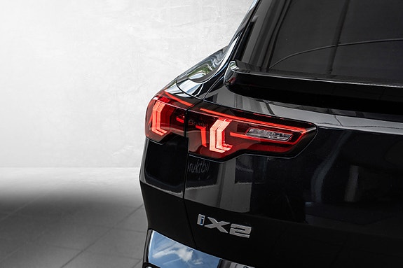 BMW iX2 10 of 30