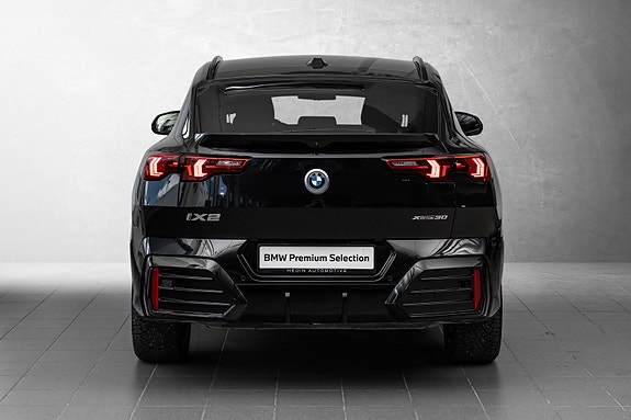 BMW iX2 8 of 30