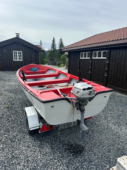 Båt med motor og henger leies ut 2 of 5