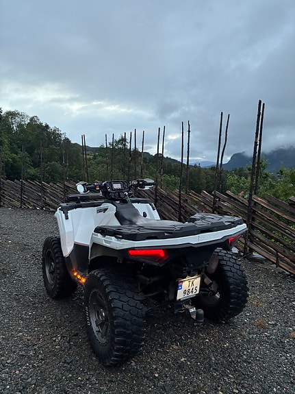 Polaris Sportsman 570 EPS 4 of 5