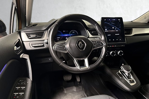 Kompakt ratt med betjening av Apple CarPlay og Bluetooth-tilkobling.