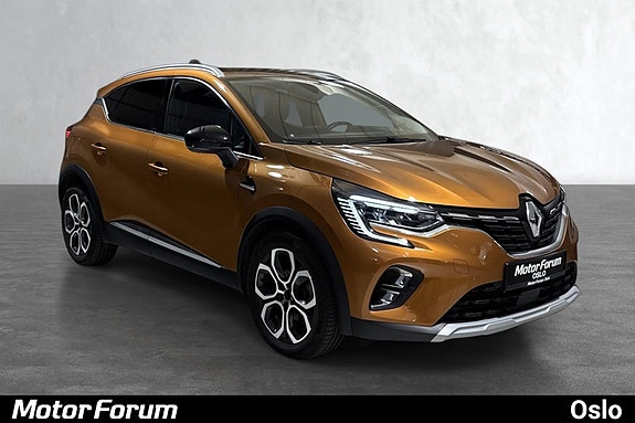 Kompakt hybrid-SUV med karakteristisk grill og sporty felger.
