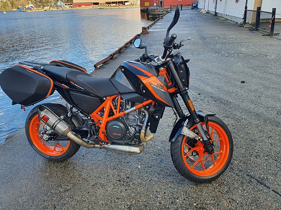 KTM 690 Duke R - A2 - Akrapovic - Tank og sidevesker 7 of 19