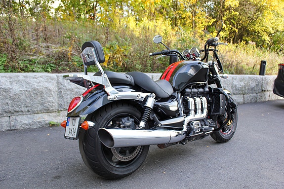Triumph Rocket III Roadster ABS 2 of 18