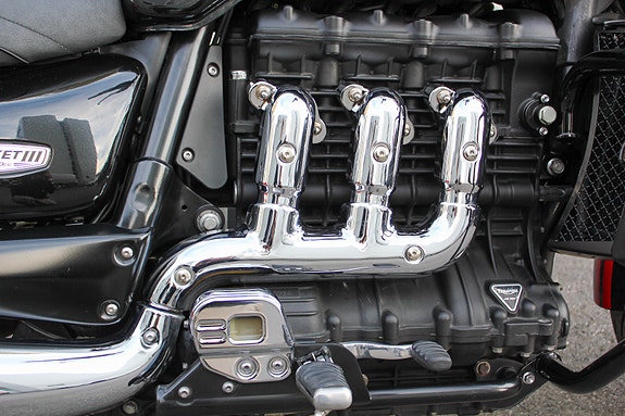 Triumph Rocket III Roadster ABS 7 of 18