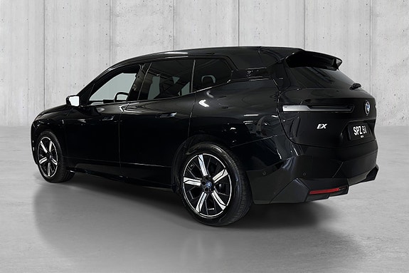 BMW iX 5 of 5