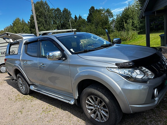 Mitsubishi L200 2 of 5