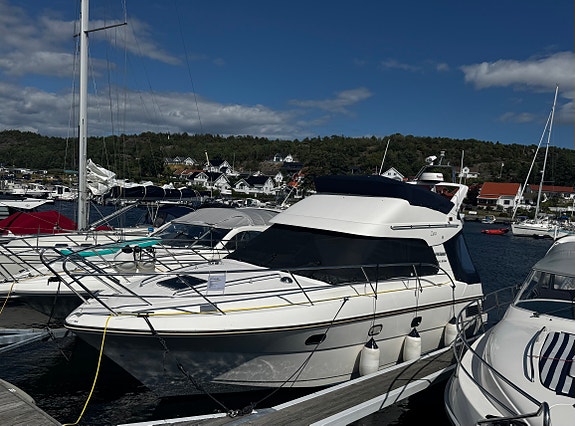 Svært velholdt og påkostet Viksund 340 St Cruise. Bør sees! 2 of 17