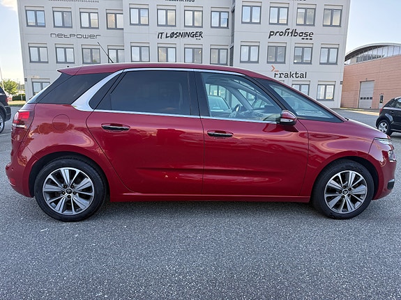 Citroen C4 Picasso 4 of 5