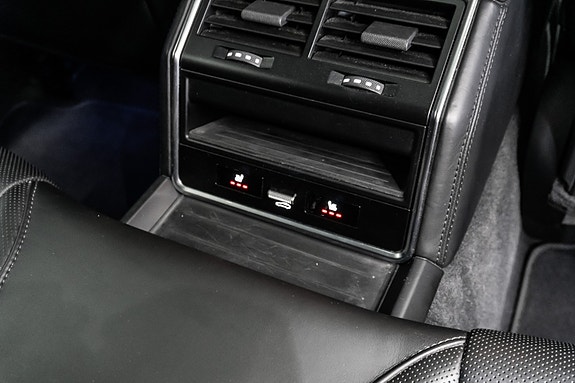 Porsche Panamera Turbo S 28 of 30