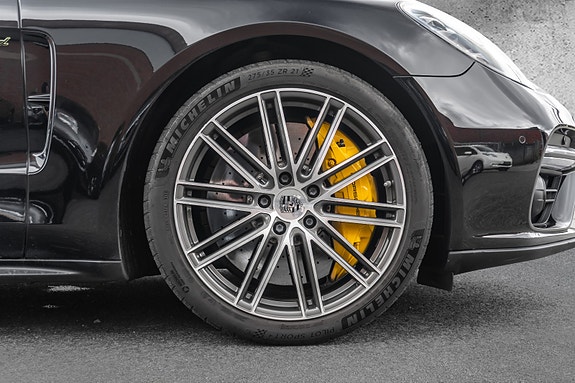 Porsche Panamera Turbo S 6 of 30