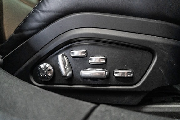 Porsche Panamera Turbo S 22 of 30