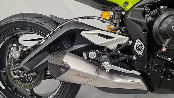 Triumph Street Triple Moto2 11 of 17