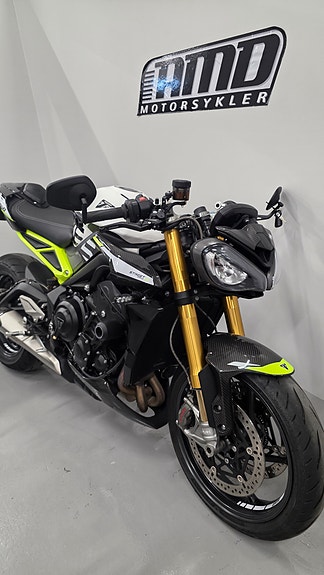 Triumph Street Triple Moto2 2 of 17