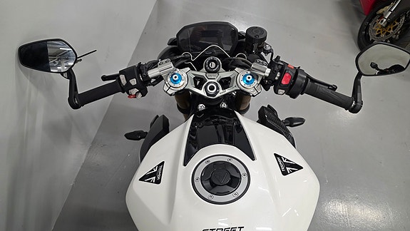 Triumph Street Triple Moto2 5 of 17